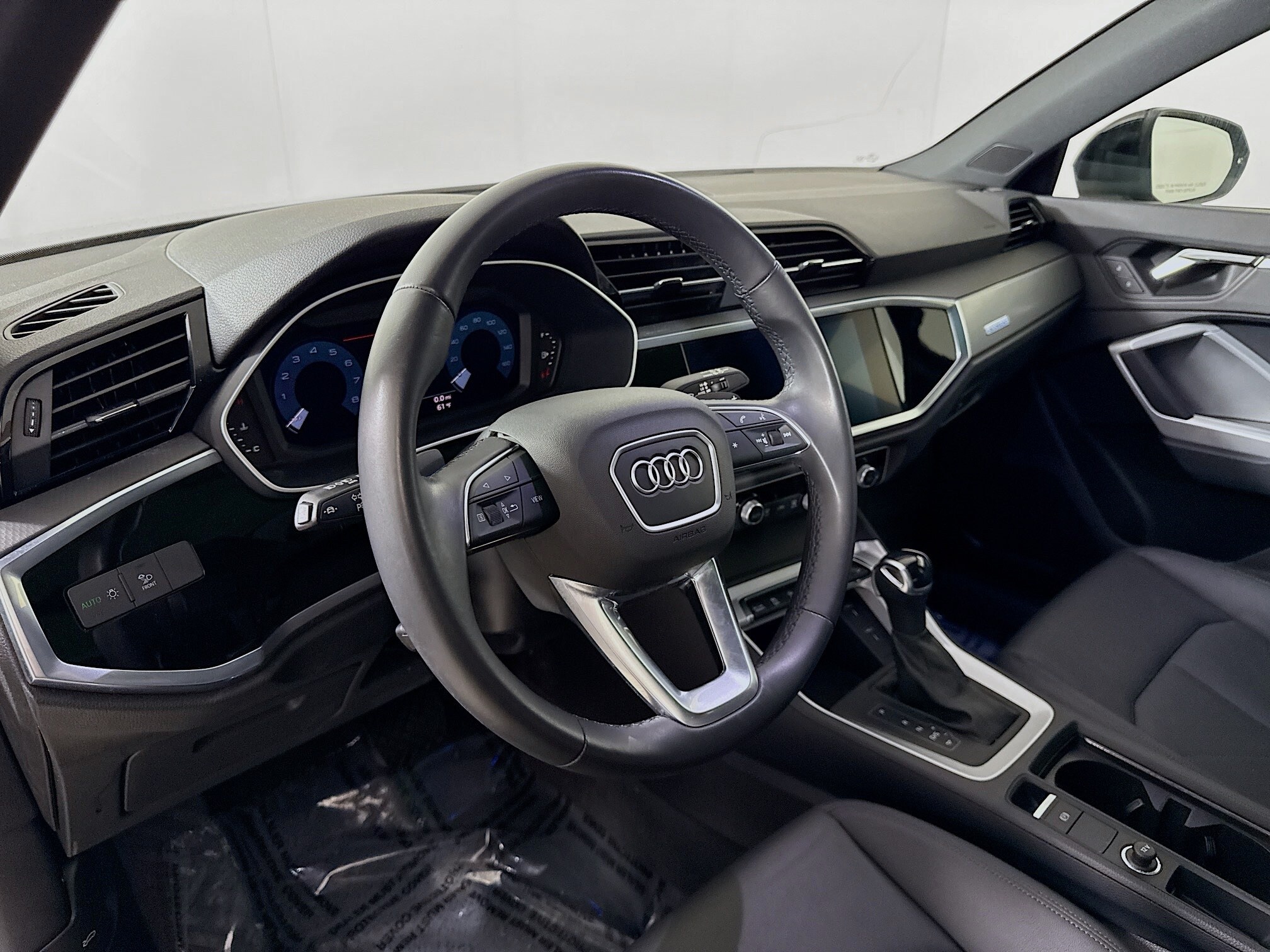 2022 Audi Q3 S line Premium Plus photo 4