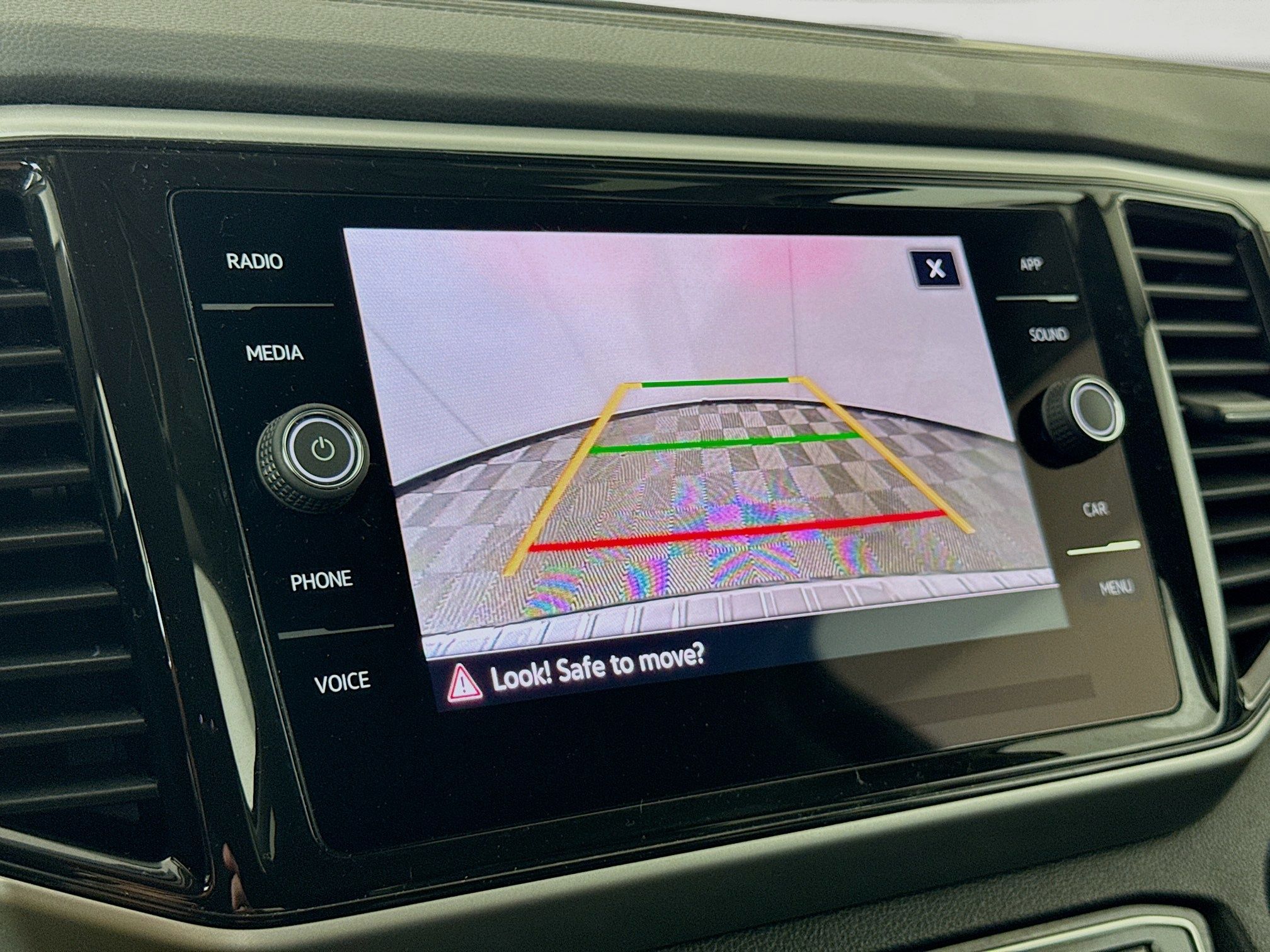 2023 Volkswagen Atlas SE w/Tech - Photo 17