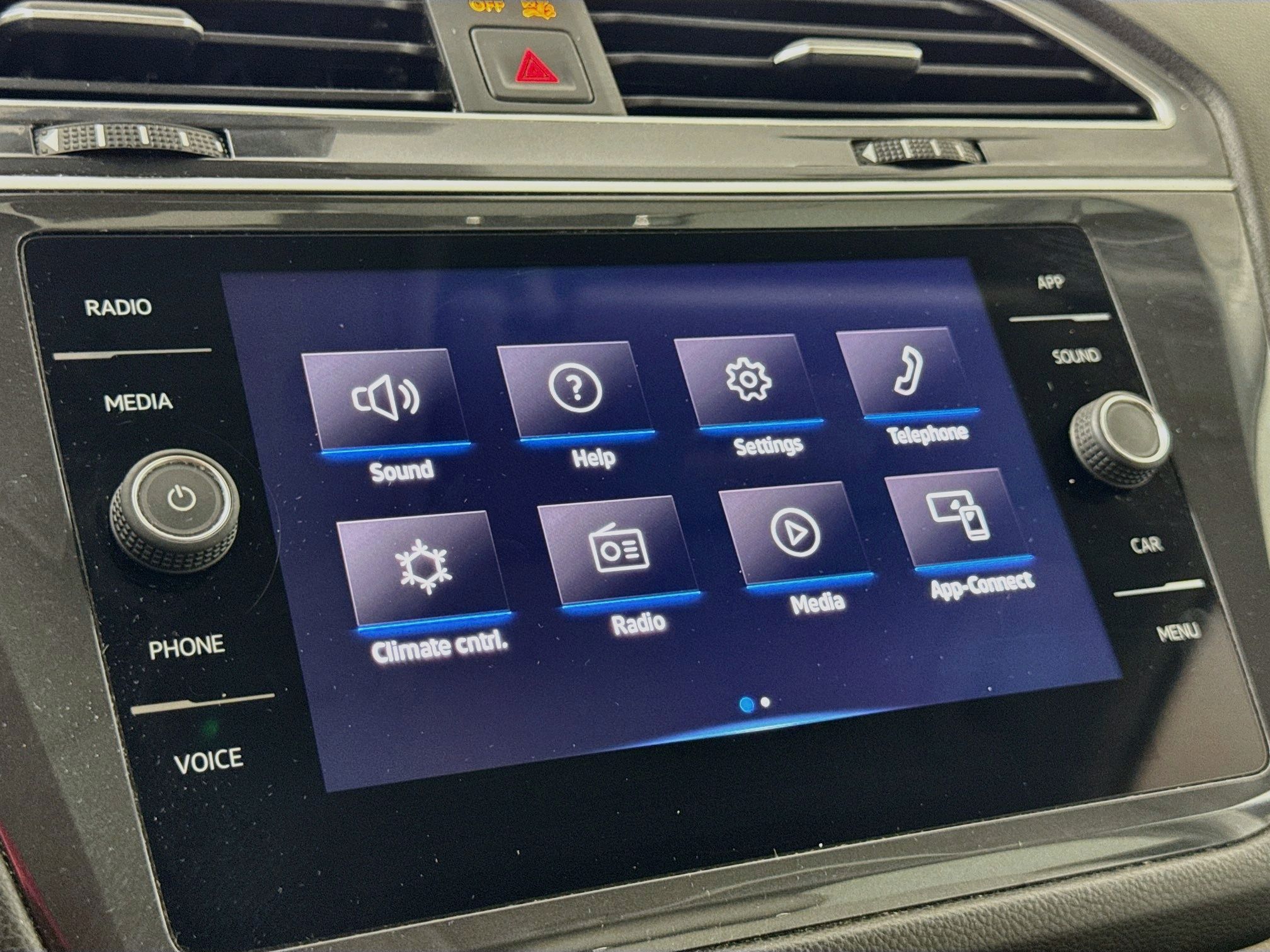 2024 Volkswagen Tiguan SE - Photo 16