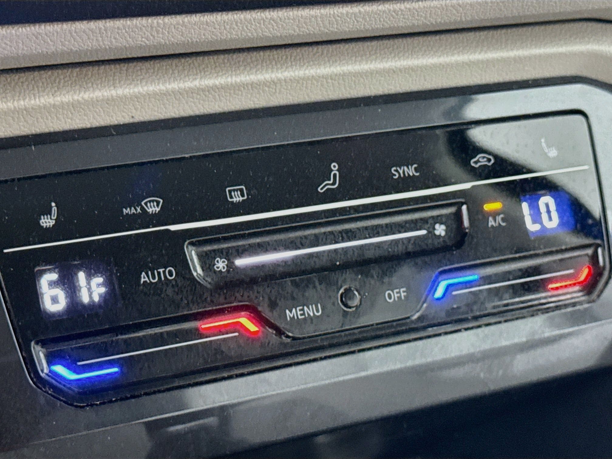 2024 Volkswagen Tiguan SE - Photo 19