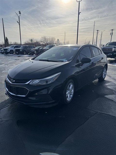 Used 2018 Chevrolet Cruze LT with VIN 3G1BE6SM0JS548614 for sale in Glencoe, Minnesota