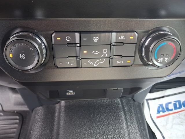2022 Ford F-350 Super Duty XLT - Photo 17