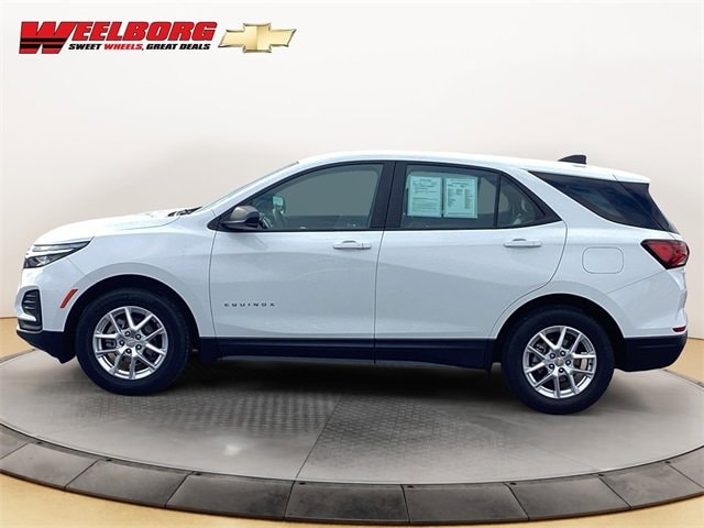 Used 2022 Chevrolet Equinox LS with VIN 2GNAXHEV8N6128270 for sale in Glencoe, Minnesota