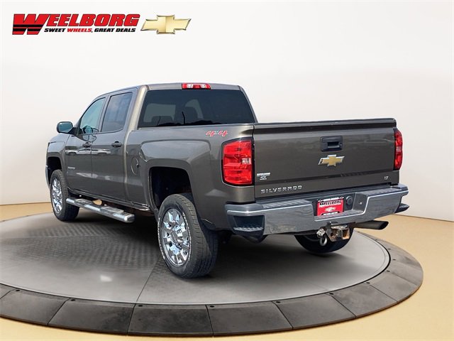 2015 Chevrolet Silverado 2500HD LT photo 3