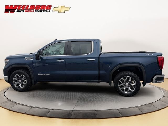 Used 2022 GMC Sierra 1500 SLT with VIN 1GTUUDED1NZ505394 for sale in Glencoe, Minnesota