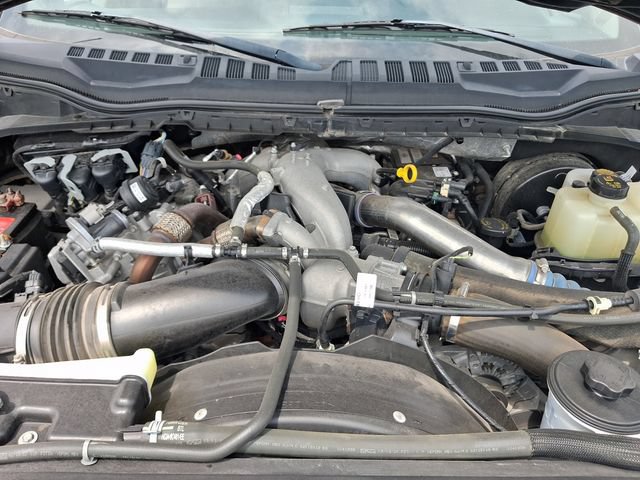 2022 Ford F-350 Super Duty XLT - Photo 25