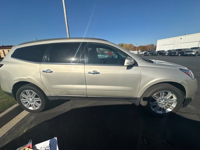 Used 2015 Chevrolet Traverse 1LT with VIN 1GNKRGKD3FJ239897 for sale in Glencoe, Minnesota
