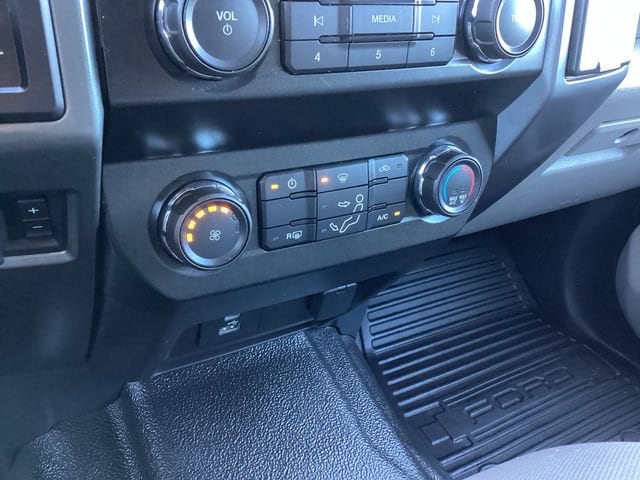 2022 Ford F-350 Super Duty XLT - Photo 17