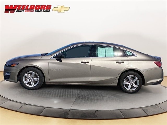 Used 2022 Chevrolet Malibu 1LT with VIN 1G1ZD5ST8NF134462 for sale in Glencoe, Minnesota