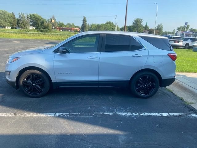 Used 2021 Chevrolet Equinox LT with VIN 2GNAXUEV9M6120671 for sale in Glencoe, Minnesota