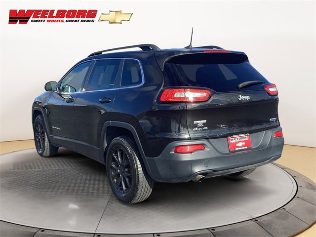 2016 Jeep Cherokee Latitude photo 2