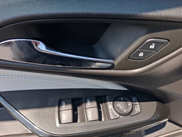 2025 Chevrolet Trax LT - Photo 12