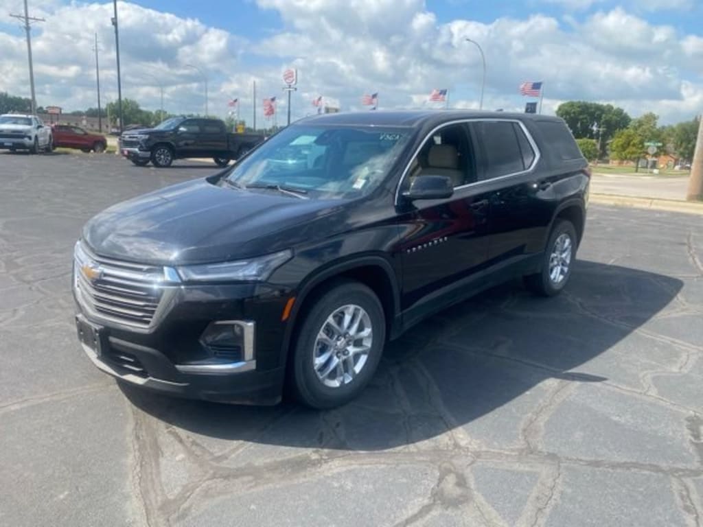 Used 2022 Chevrolet Traverse LS SUV