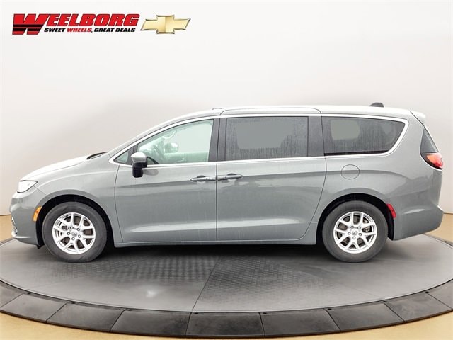 Used 2023 Chrysler Pacifica Touring L with VIN 2C4RC1BG6PR553105 for sale in Glencoe, Minnesota