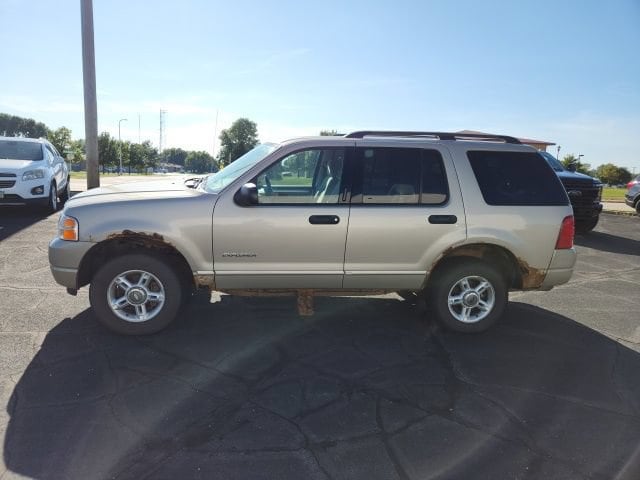Used 2004 Ford Explorer XLT with VIN 1FMDU73K84UA16548 for sale in Glencoe, Minnesota