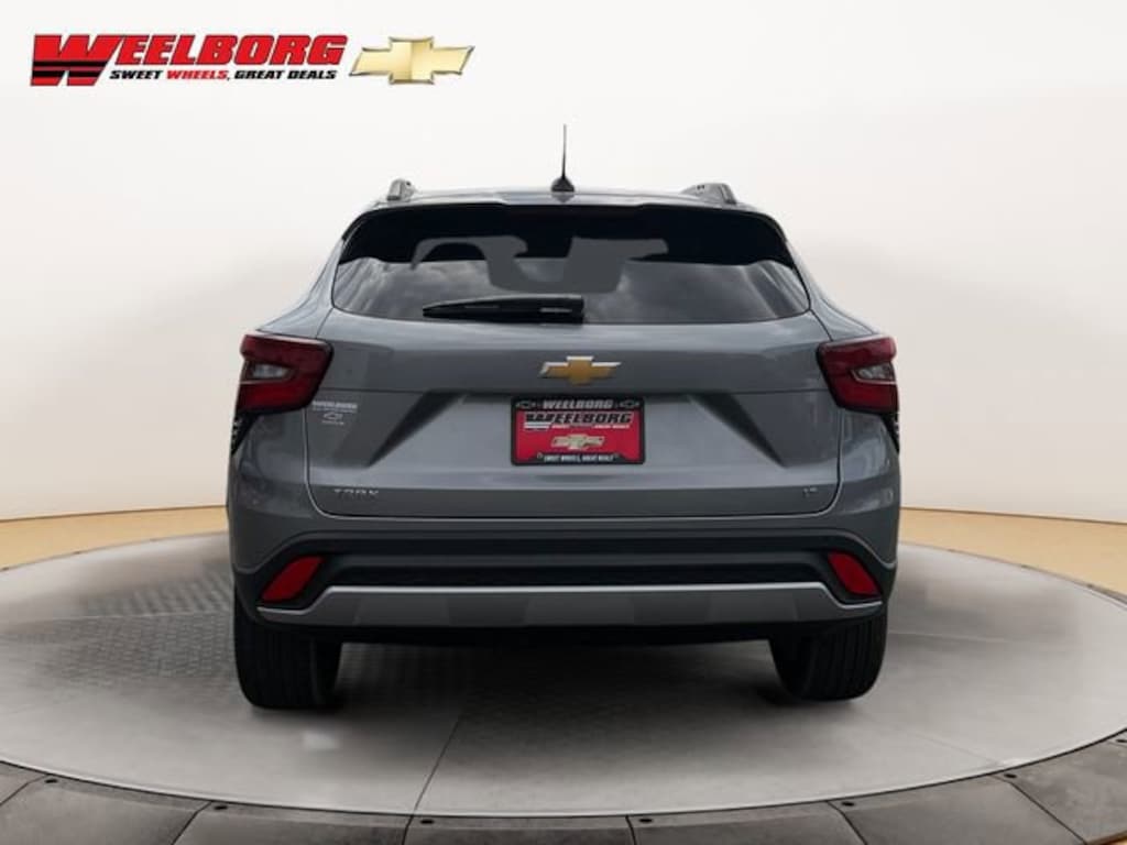 Used 2025 Chevrolet Trax LT SUV