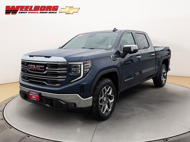 2022 GMC Sierra 4WD Crew Cab Standard Box SLT's photo