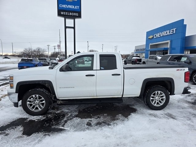 Used 2014 Chevrolet Silverado 1500 LT with VIN 1GCVKREC6EZ107645 for sale in Glencoe, Minnesota