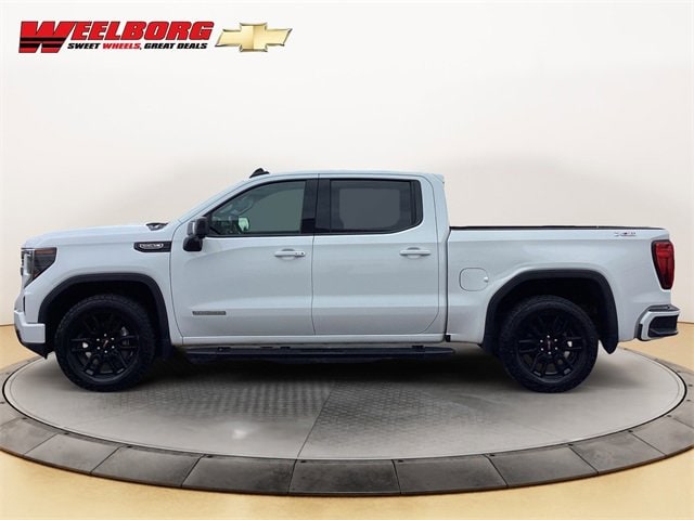 Used 2022 GMC Sierra 1500 Elevation with VIN 1GTUUCED9NZ609044 for sale in Glencoe, Minnesota