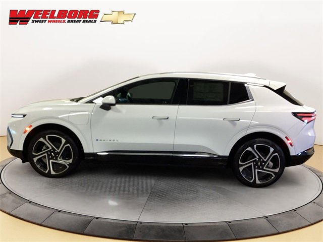 2025 Chevrolet Equinox EV 1LT photo 2