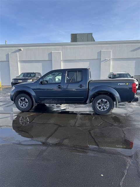 Used 2016 Nissan Frontier PRO-4X with VIN 1N6AD0EV2GN737241 for sale in Glencoe, Minnesota