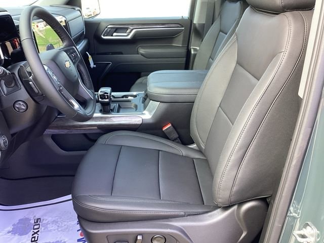 2026 Chevrolet Silverado 1500 LTZ - Photo 10