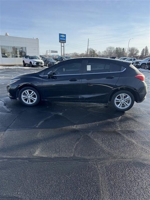 2018 Chevrolet Cruze LT's photo