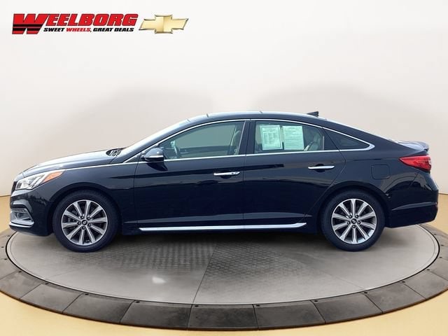 Used 2016 Hyundai Sonata Limited with VIN 5NPE34AFXGH284385 for sale in Glencoe, Minnesota