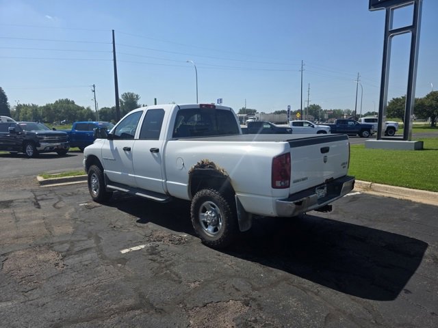 2005 Dodge Ram SLT photo 2