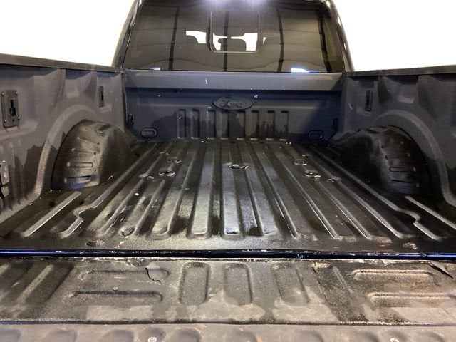 2022 Ford F-350 Super Duty XLT - Photo 23