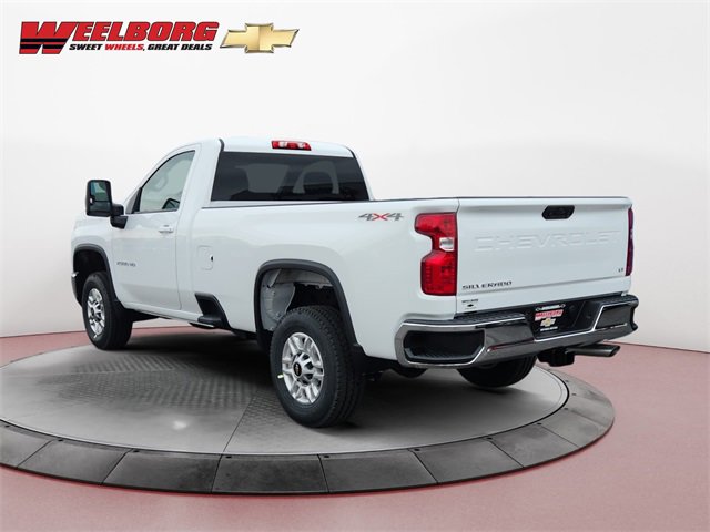 2025 Chevrolet Silverado 2500HD LT photo 3