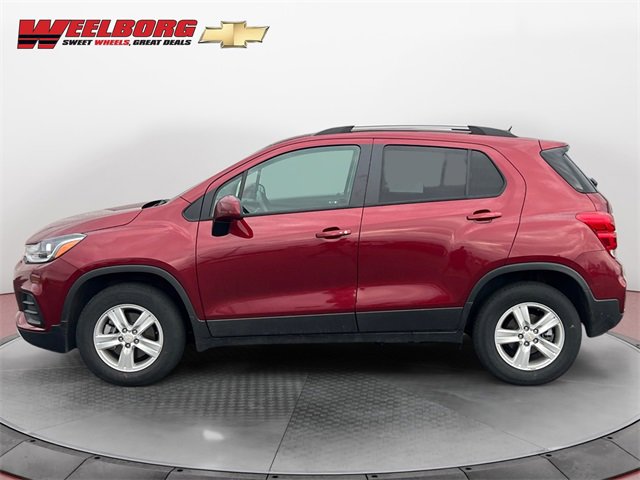 Used 2021 Chevrolet Trax LT with VIN KL7CJPSM8MB377301 for sale in New Ulm, Minnesota