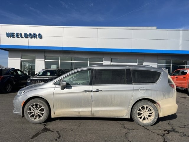 Used 2021 Chrysler Pacifica Touring L with VIN 2C4RC1BG4MR531356 for sale in New Ulm, Minnesota