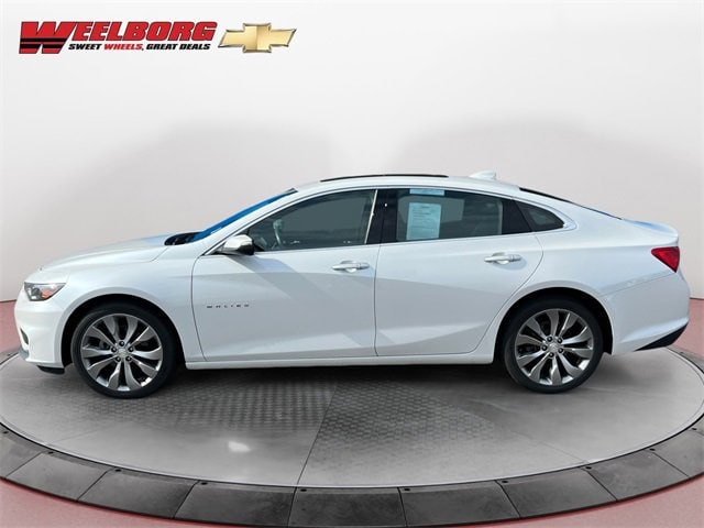Used 2016 Chevrolet Malibu 2LZ Premier with VIN 1G1ZH5SX8GF335773 for sale in New Ulm, Minnesota
