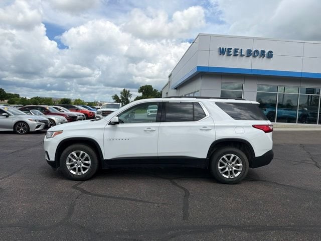 Used 2019 Chevrolet Traverse 1LT with VIN 1GNEVGKW7KJ198775 for sale in New Ulm, Minnesota