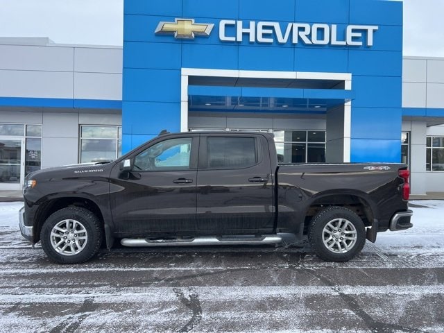 Used 2019 Chevrolet Silverado 1500 LT with VIN 3GCUYDED5KG164680 for sale in New Ulm, Minnesota