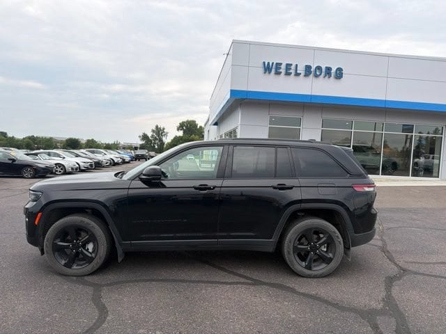 Used 2024 Jeep Grand Cherokee Limited with VIN 1C4RJHBG3RC165047 for sale in New Ulm, Minnesota