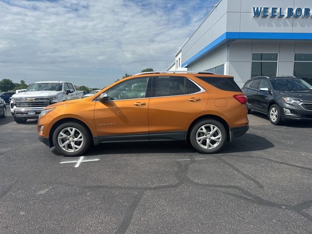 Used 2018 Chevrolet Equinox Premier with VIN 2GNAXVEV2J6129729 for sale in New Ulm, Minnesota