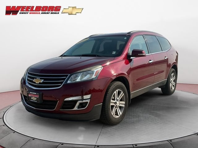 Used 2017 Chevrolet Traverse 2LT with VIN 1GNKVHKD7HJ290372 for sale in New Ulm, Minnesota