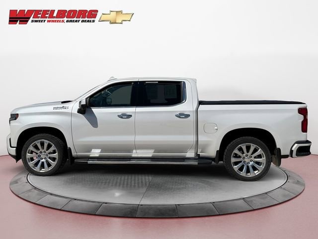 Used 2020 Chevrolet Silverado 1500 High Country with VIN 1GCUYHEL4LZ275883 for sale in New Ulm, Minnesota