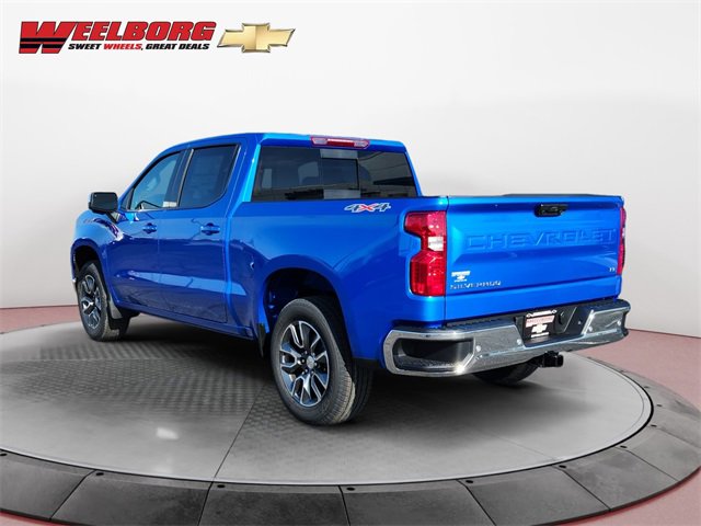 2025 Chevrolet Silverado 1500 LT photo 3