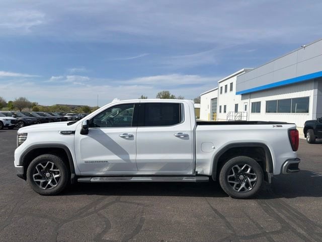 Used 2025 GMC Sierra 1500 SLT with VIN 3GTUUDED3SG286983 for sale in New Ulm, Minnesota