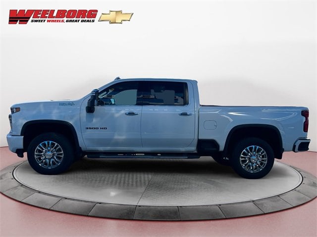 Used 2020 Chevrolet Silverado 3500HD High Country with VIN 1GC4YVEY1LF186722 for sale in New Ulm, Minnesota