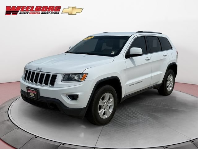 Used 2015 Jeep Grand Cherokee Laredo E with VIN 1C4RJFAG6FC758211 for sale in New Ulm, Minnesota