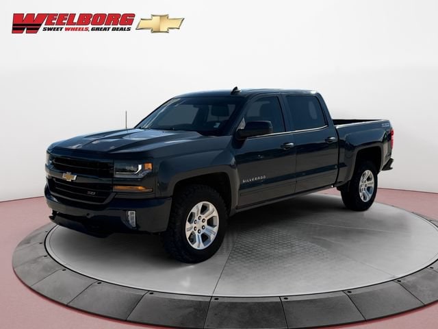 Used 2017 Chevrolet Silverado 1500 LT with VIN 3GCUKREC3HG337630 for sale in New Ulm, Minnesota