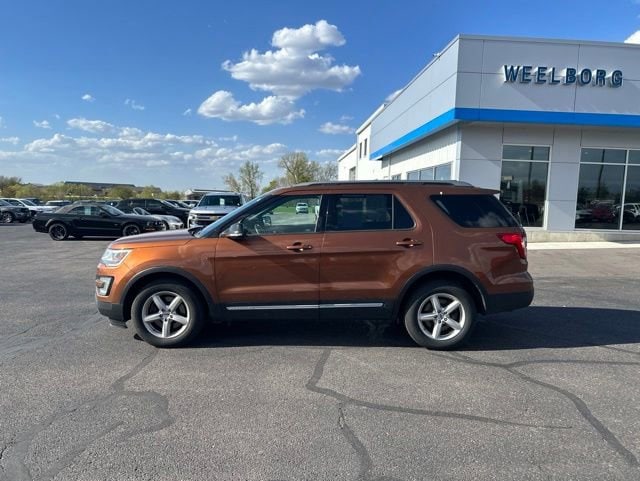 Used 2017 Ford Explorer XLT with VIN 1FM5K8D87HGD05797 for sale in New Ulm, Minnesota