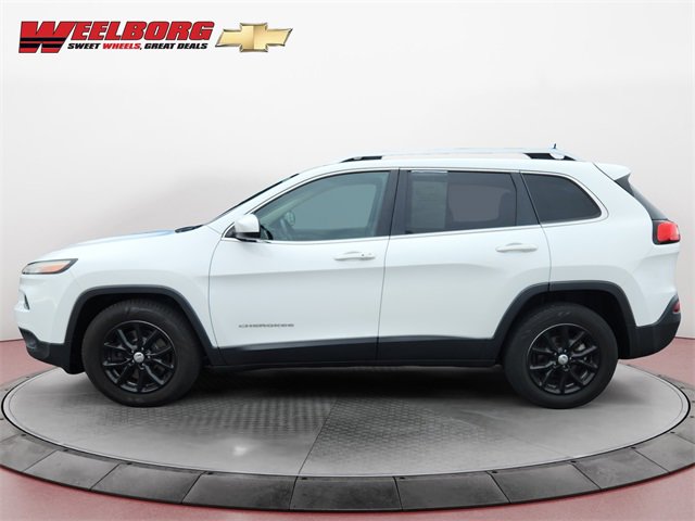 Used 2016 Jeep Cherokee Latitude with VIN 1C4PJLCBXGW126092 for sale in New Ulm, Minnesota
