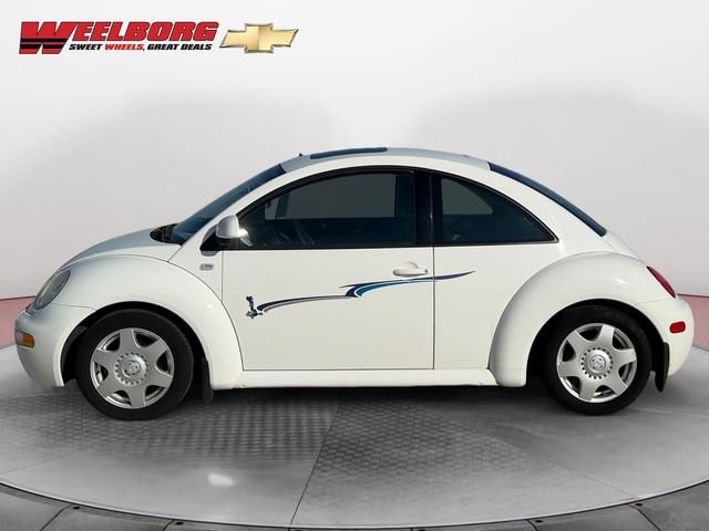 Used 2000 Volkswagen New Beetle GLS with VIN 3VWCA21C1YM467982 for sale in New Ulm, Minnesota