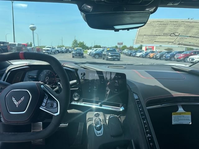 2025 Chevrolet Corvette 3LT - Photo 21