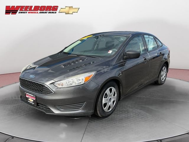 2016 Ford Focus Sedan S's photo